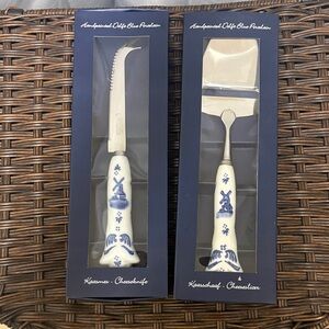 Hand Painted Delft Kaasschaaf T.S. Holland Blue Cheese Knife & Slicer Set